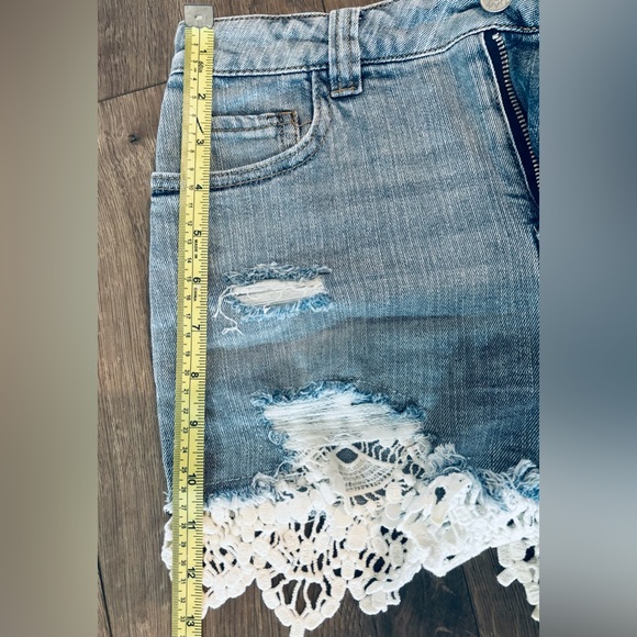 Madden NYC Lace Denim Shorts - Picture 4 of 5